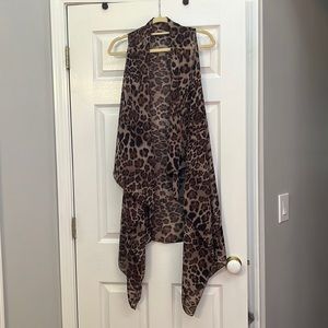Cheetah print sleeveless kimono